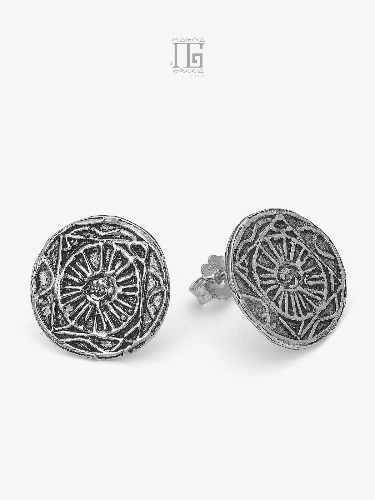 Silver earrings with Talisman Code MGK 3652 V-3