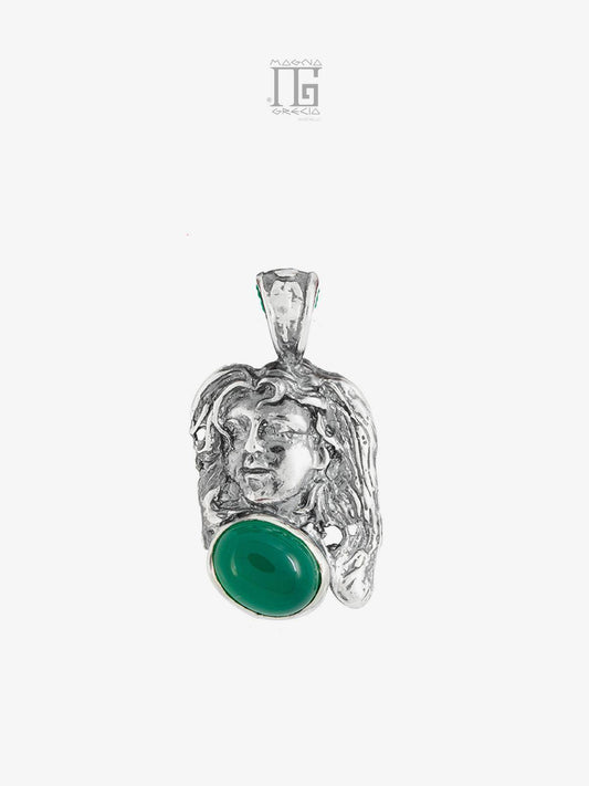 “Fortuna” Pendant in Silver with Face of the Goddess Venus and Green Agate Stone Cod. MGK 3850 V-2