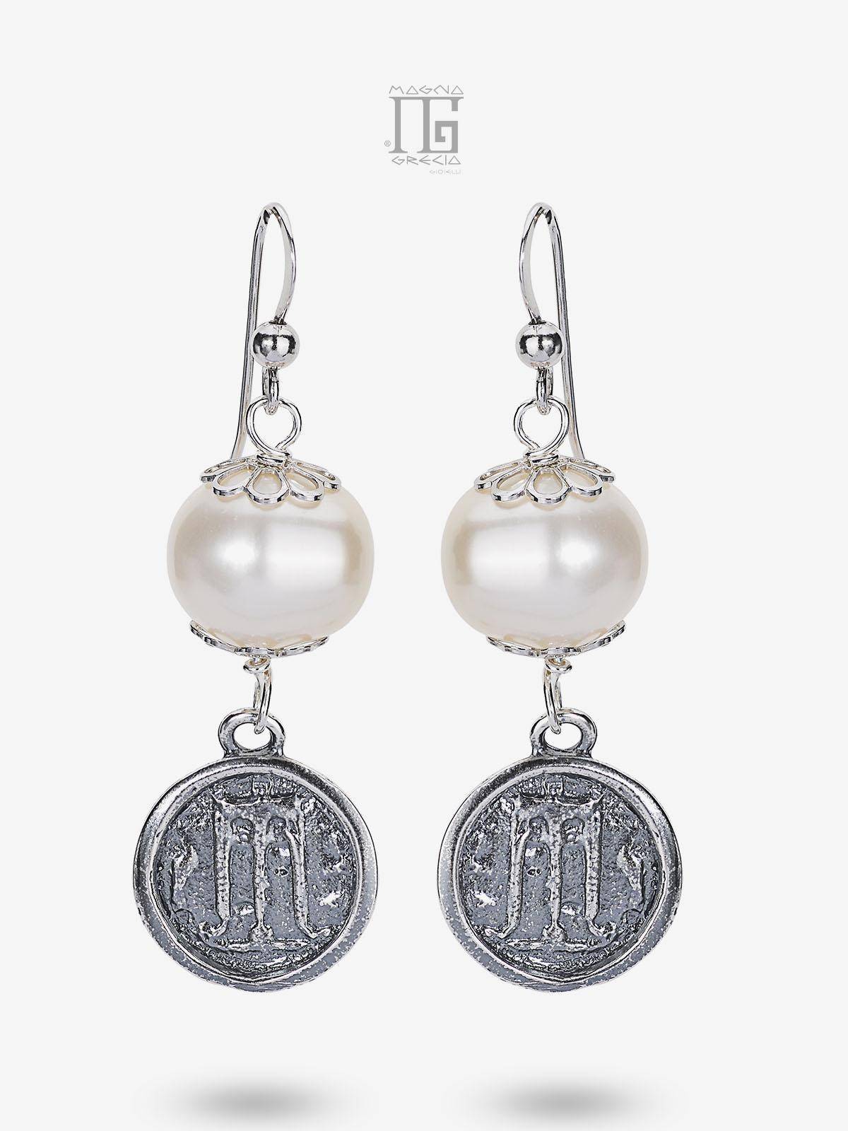 Silver earrings with stater and natural freshwater pearls Cod. MGK 4025 V