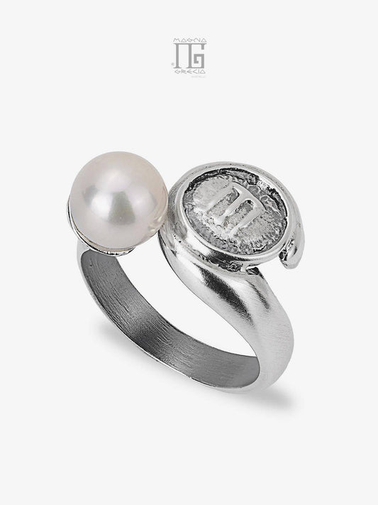 Silver ring depicting the Stater and Natural Pearl Cod. MGK 4031 V