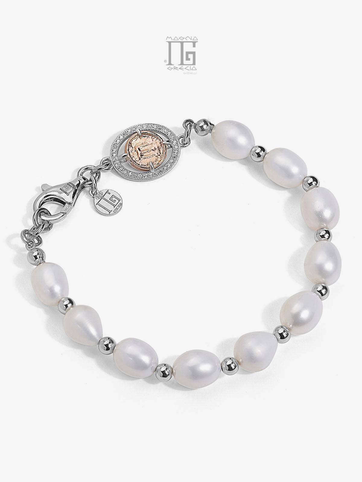 Natural freshwater pearl bracelet with silver stater Cod. MGK 4070 V