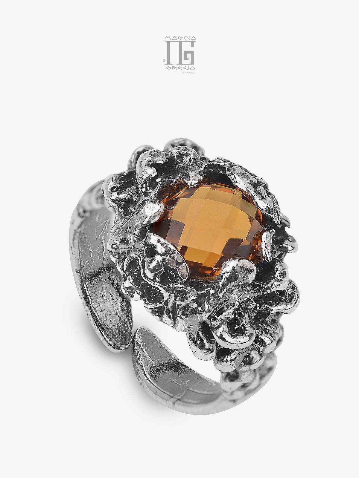 Silver ring with apotropaic mask and hydrothermal stone in yellow topaz color code MGK 4165 V