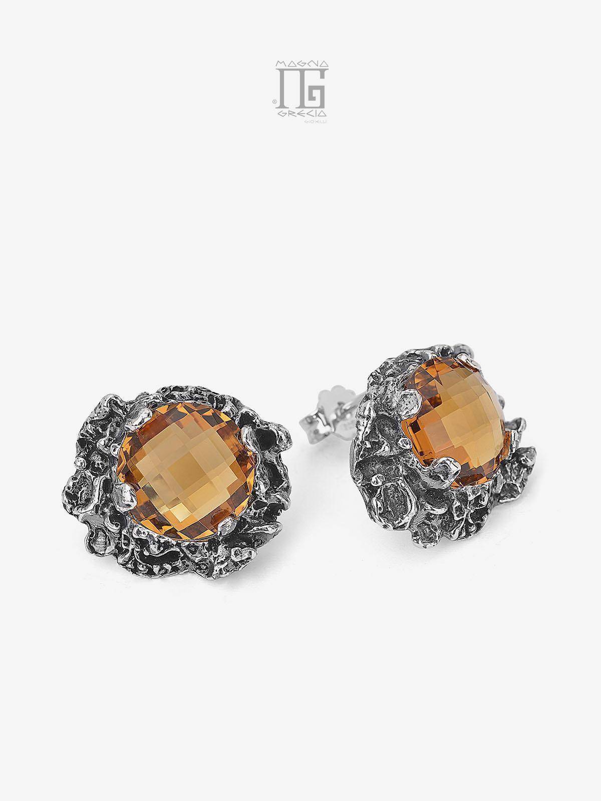 Silver earrings with Apotropaic Mask and Yellow Topaz-colored hydrothermal stone Cod. MGK 4184 V