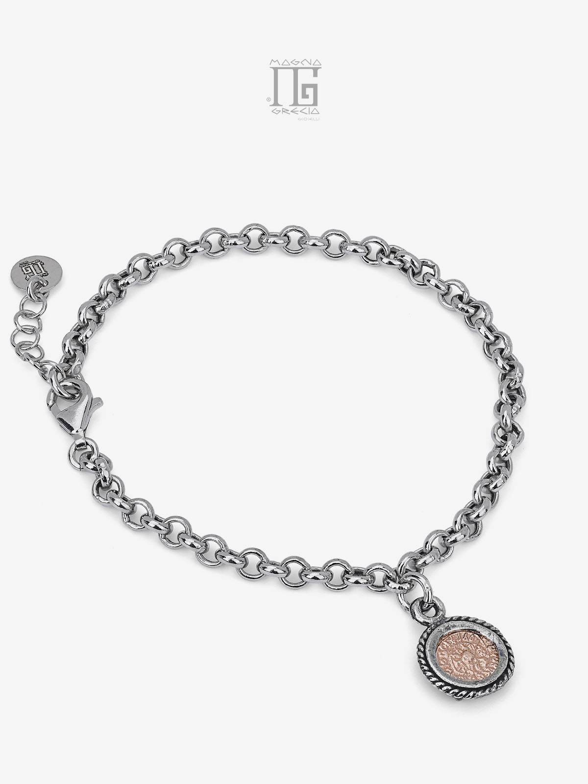 Silver bracelet with coin depicting the Phaistos Disc Cod. MGK 4247 V