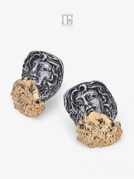 “Autumn” earrings in silver depicting the face of the Goddess Venus and bunch of grapes Cod. MGK 4257 V-3