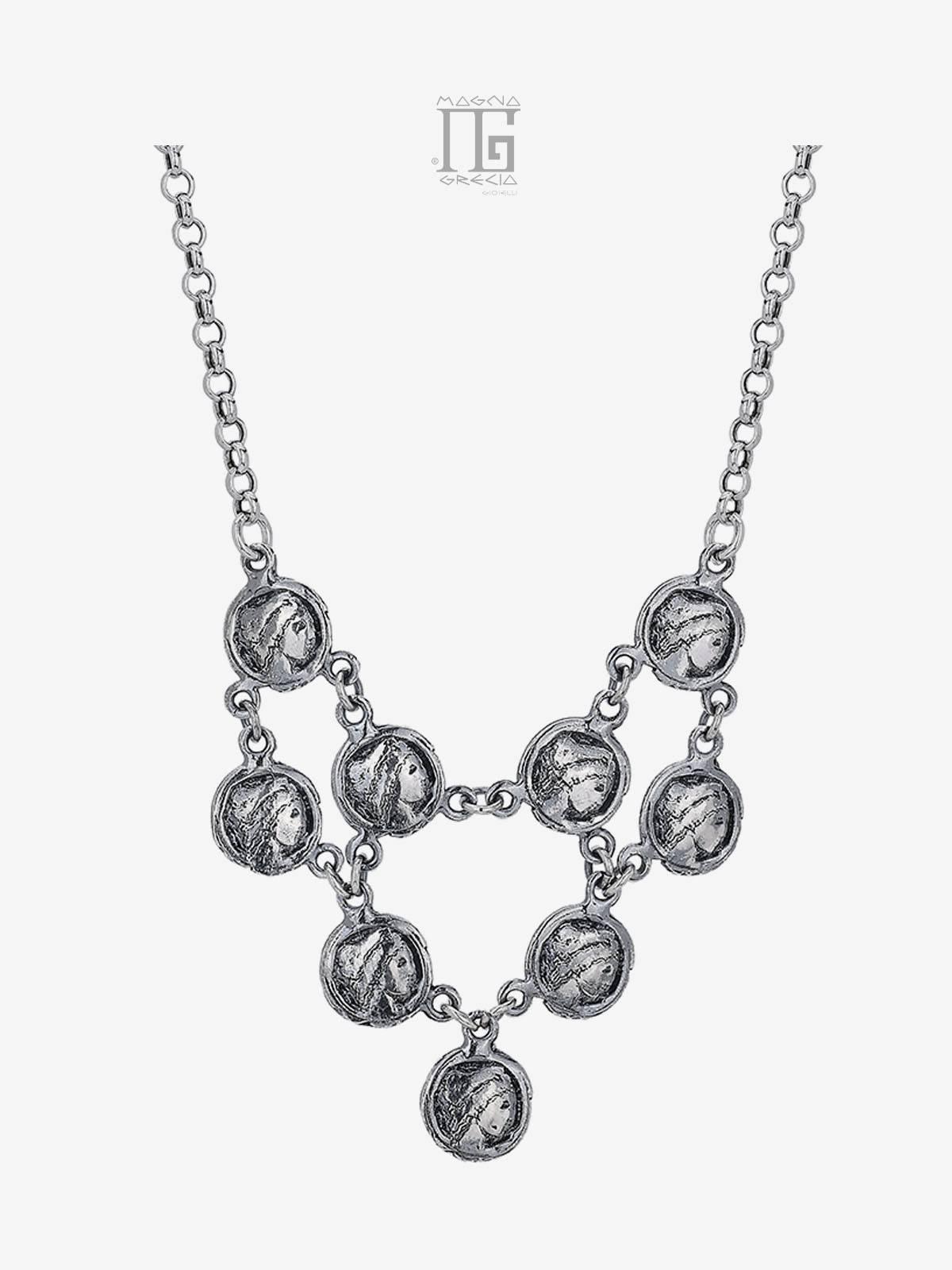 Collar de plata con monedas que representan a la Diosa Venus Milo Cod MGK 4264 V.