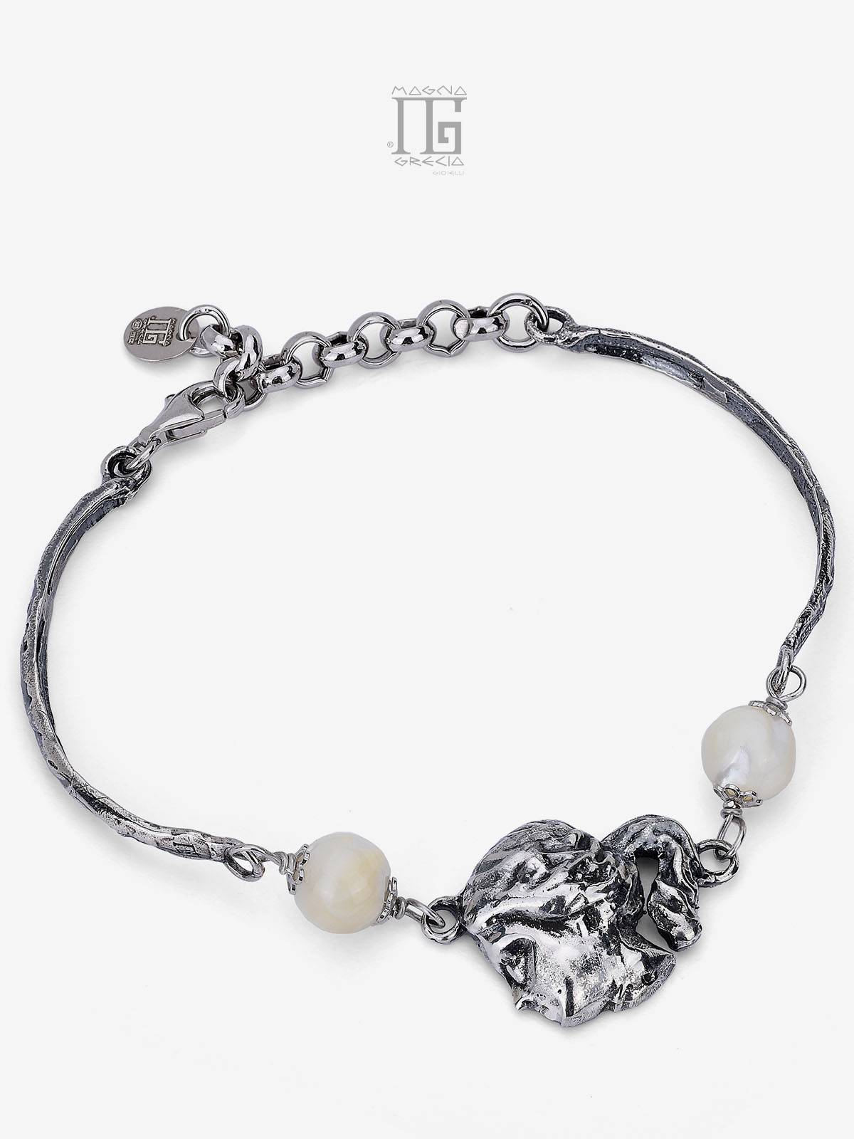Silver Bracelet with Face of Goddess Venus Milo and Marble Mother of Pearl Cod. MGK 4269 V